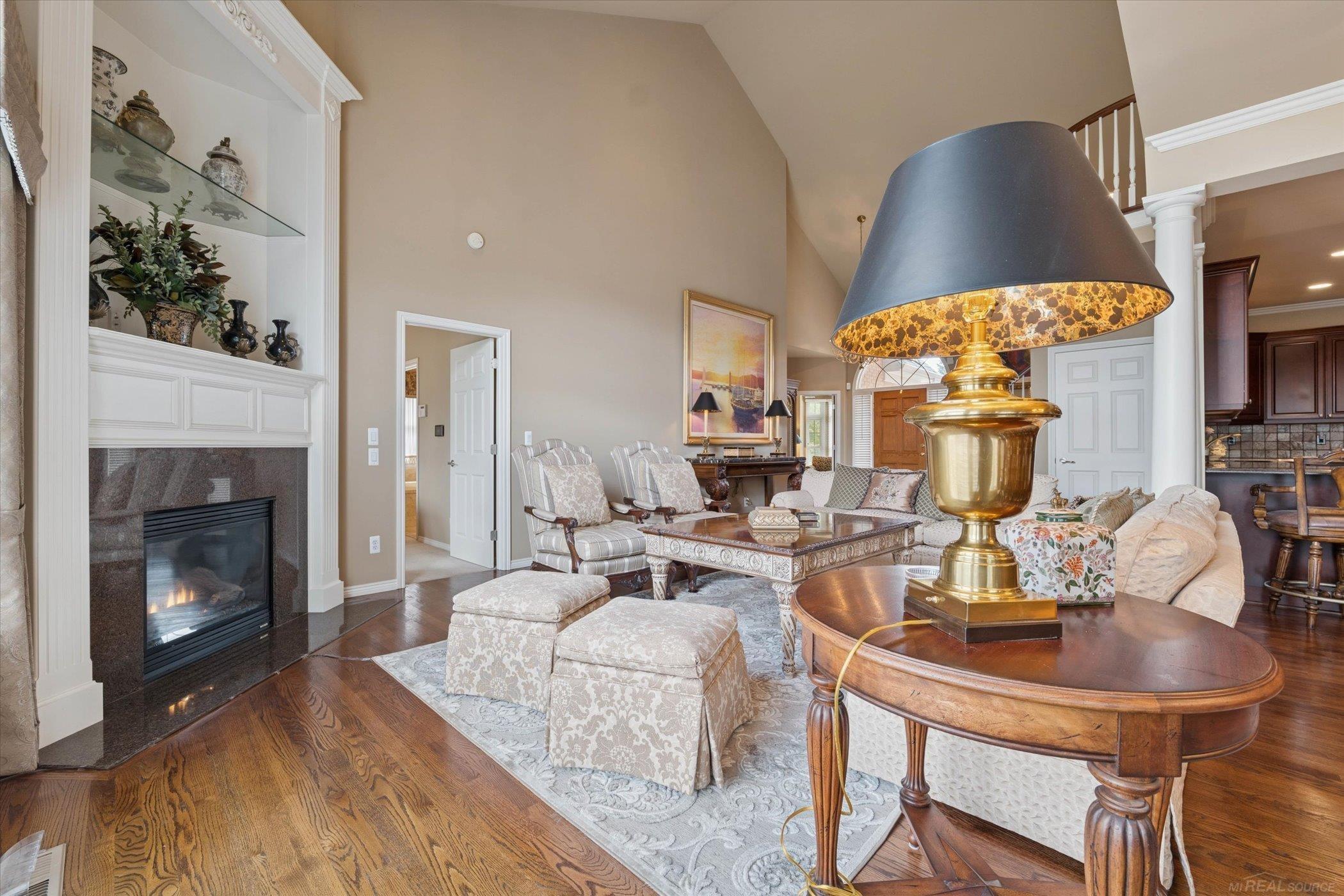 Oakland Twp, Michigan, 48306, United States, 2 Bedrooms Bedrooms, ,4 BathroomsBathrooms,Residential,For Sale,1984320