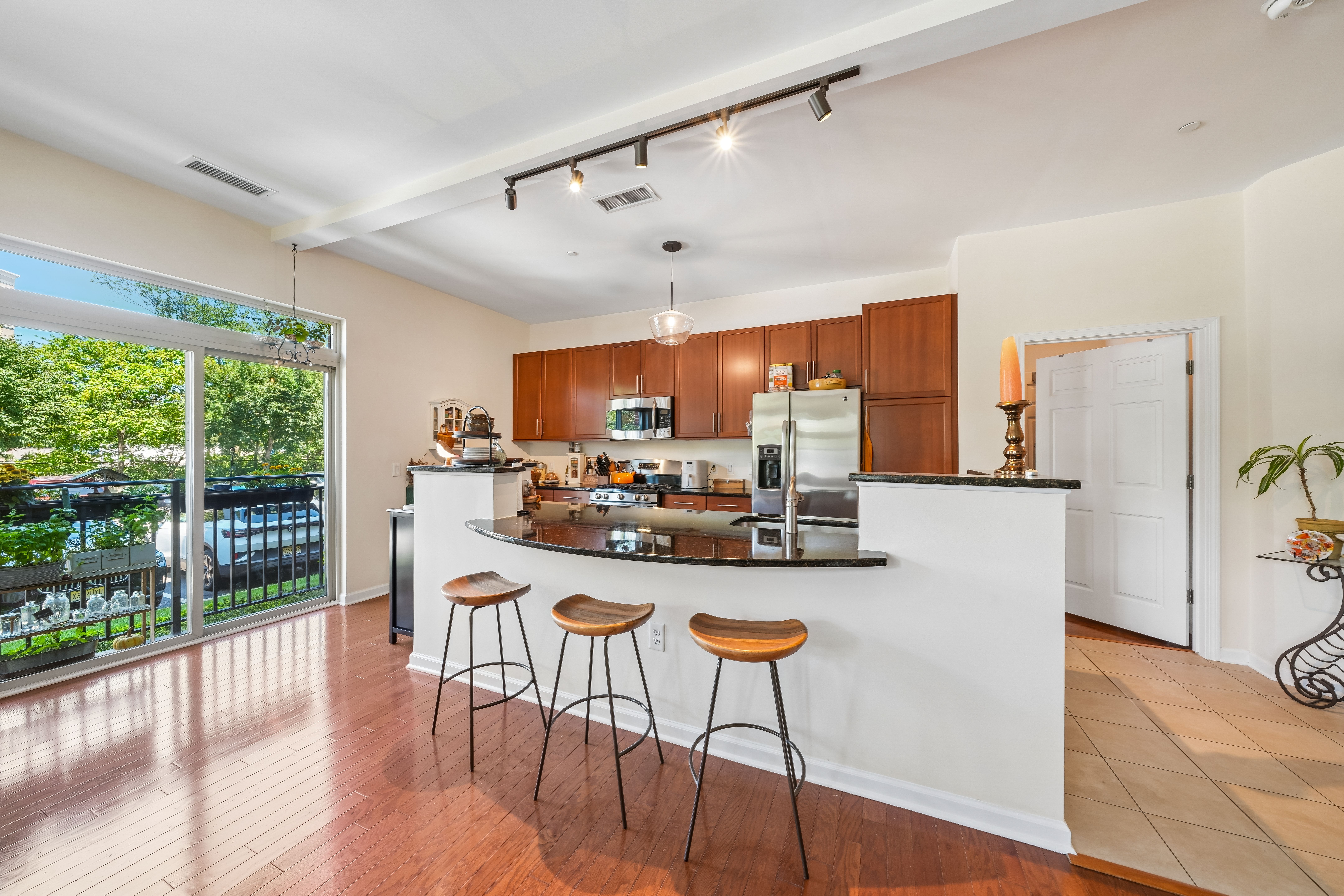  1119 Riverview Avenue, Englewood, NJ 07631 - 物件實景