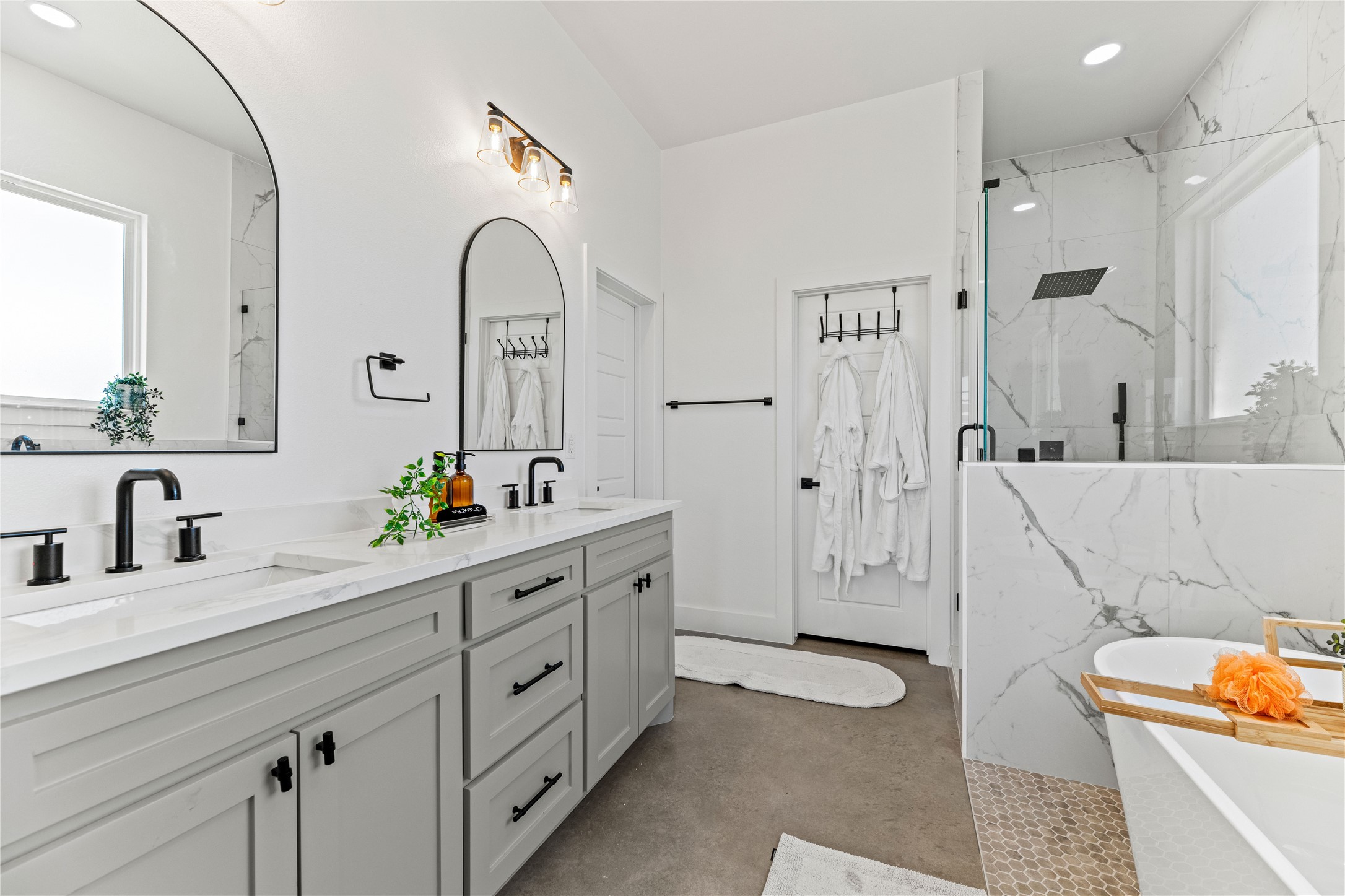 Waxahachie, Texas, 76064, United States, 4 Bedrooms Bedrooms, ,3 BathroomsBathrooms,Residential,For Sale,1857043