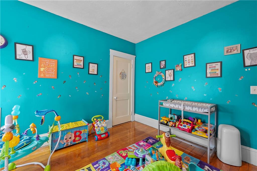 Pawtucket, Rhode Island, 02861, United States, 4 Bedrooms Bedrooms, ,2 BathroomsBathrooms,Residential,For Sale,1880666