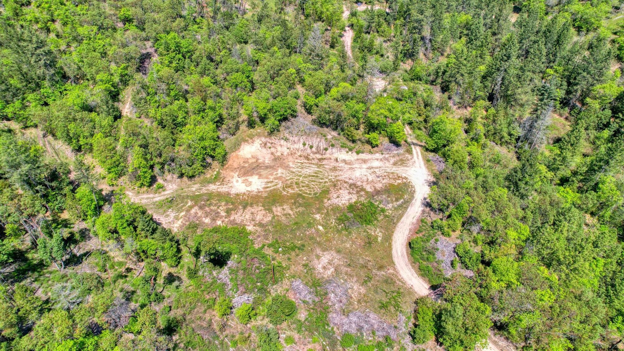 Grants Pass, Oregon, 97526, United States, 3 Bedrooms Bedrooms, ,2 BathroomsBathrooms,Residential,For Sale,1982829