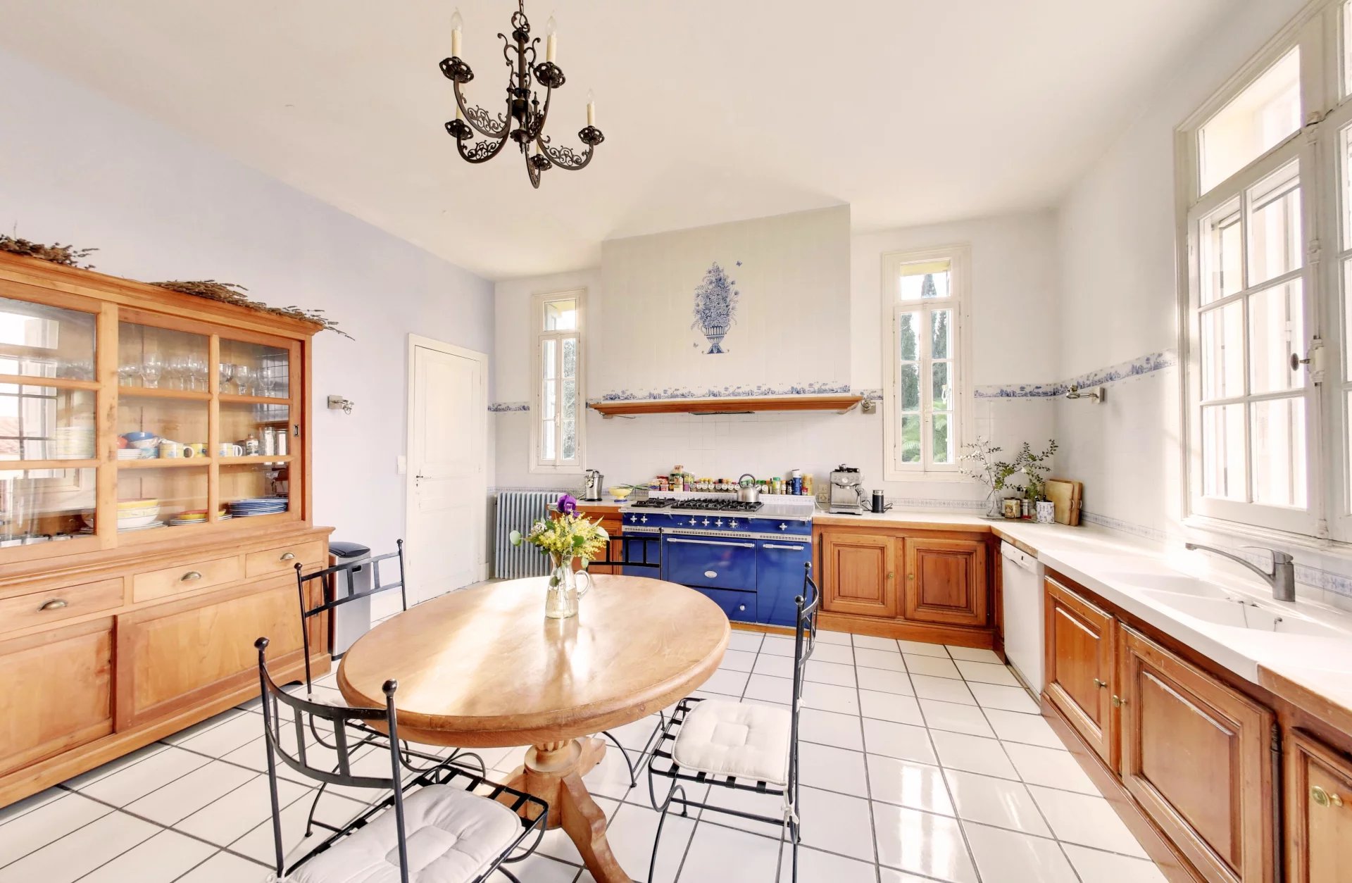 Perpignan, Occitanie, 66000, FR, 4 Bedrooms Bedrooms, ,1 BathroomBathrooms,Residential,For Sale,1216052
