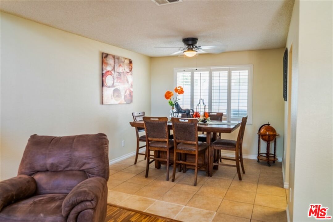 Palmdale, California, 93550, United States, 3 Bedrooms Bedrooms, ,3 BathroomsBathrooms,Residential,For Sale,1994563