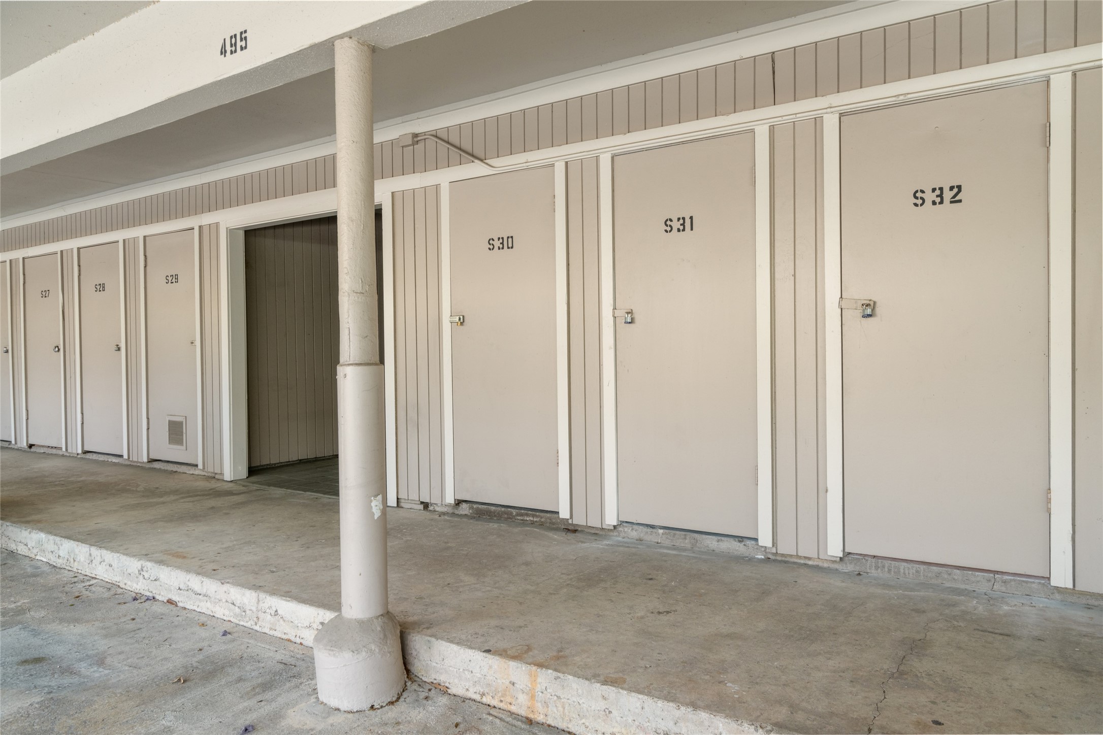  2238 S Piney Point Road #102 - 物件實景