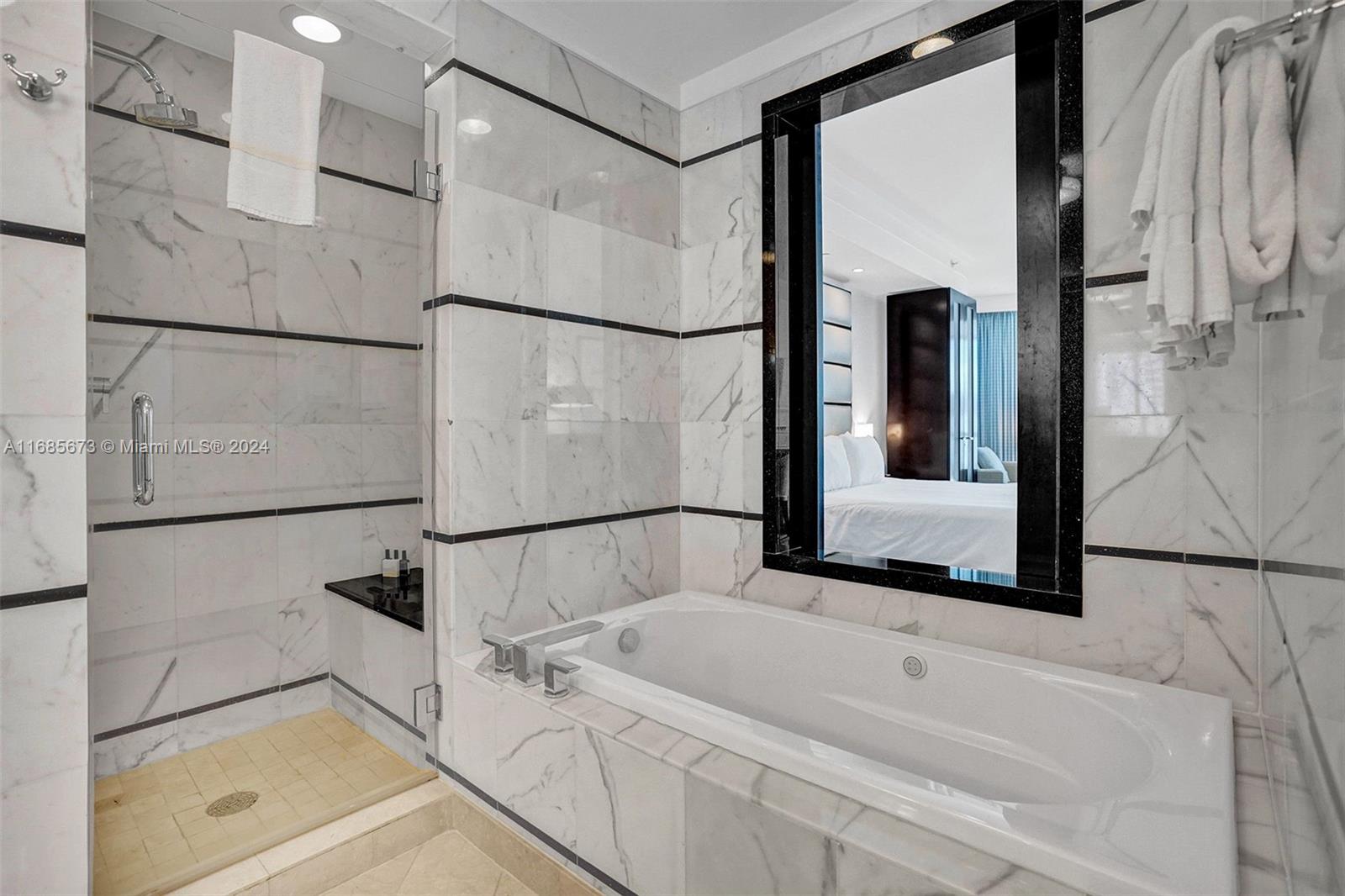 4391 Collins Ave Unit 915, Miami Beach, Florida, 33140, United States, ,1 BathroomBathrooms,Residential,For Sale,4391 Collins Ave Unit 915,1651595
