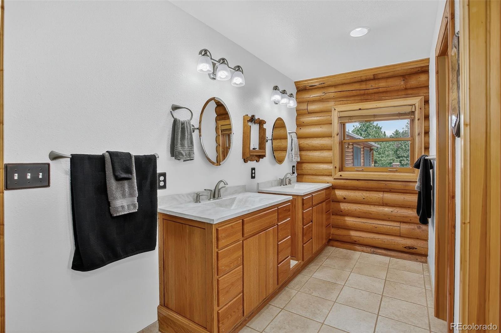 Golden, Colorado, 80403, United States, 3 Bedrooms Bedrooms, ,1 BathroomBathrooms,Residential,For Sale,1951002