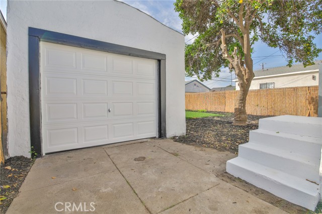 Los Angeles, California, 90002, United States, 3 Bedrooms Bedrooms, ,2 BathroomsBathrooms,Residential,For Sale,1986047