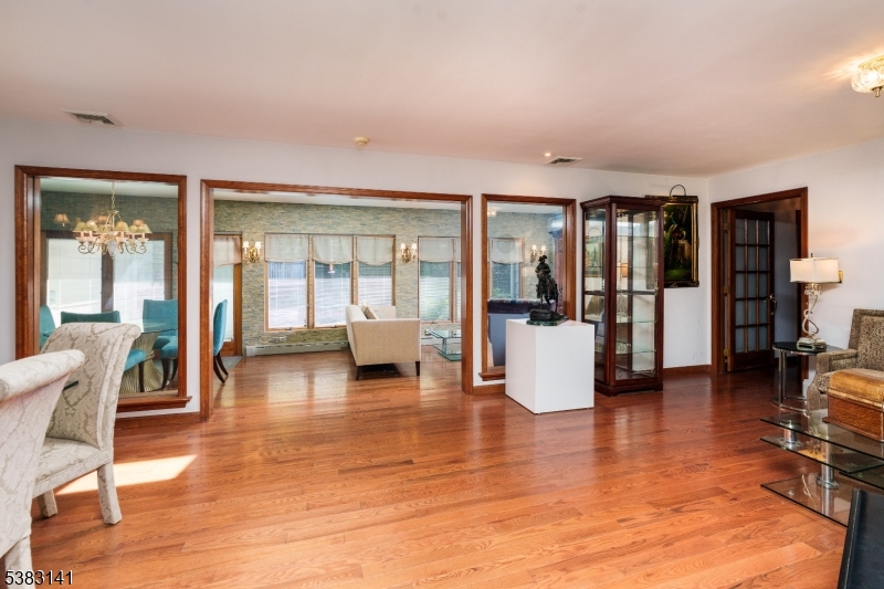 Kinnelon Boro, New Jersey, 07405, United States, 4 Bedrooms Bedrooms, ,4 BathroomsBathrooms,Residential,For Sale,1941980