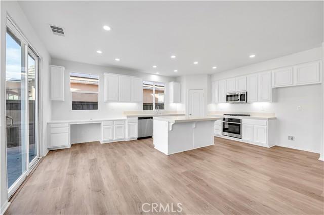 Hemet, California, 92545, United States, 4 Bedrooms Bedrooms, ,4 BathroomsBathrooms,Residential,For Sale,1995589