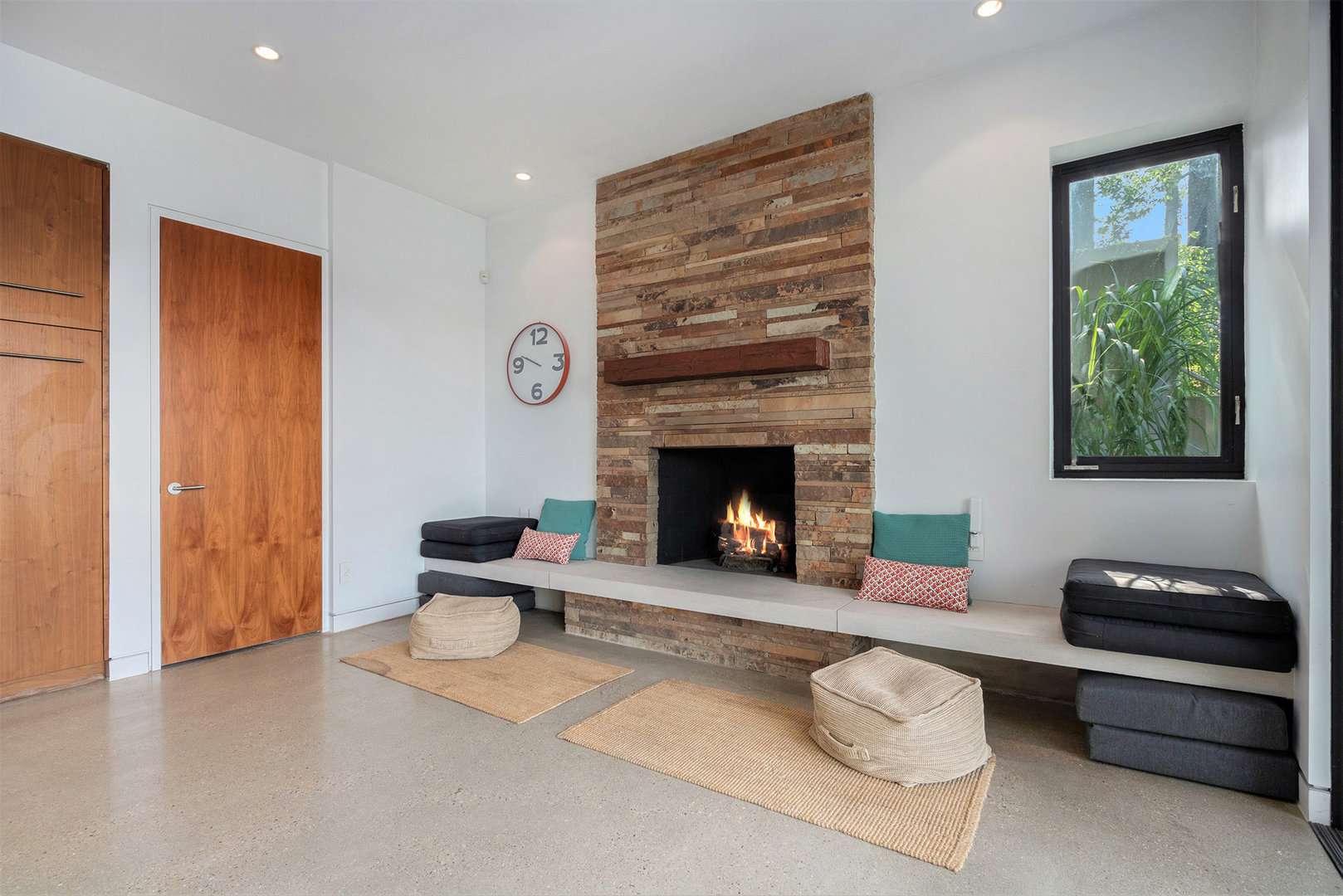 Dowagiac, Michigan, 49047, United States, 4 Bedrooms Bedrooms, ,5 BathroomsBathrooms,Residential,For Sale,1974252