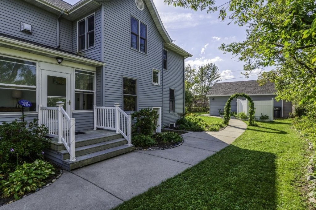 Bemidji, Minnesota, 56601, United States, 6 Bedrooms Bedrooms, ,2 BathroomsBathrooms,Residential,For Sale,2000102