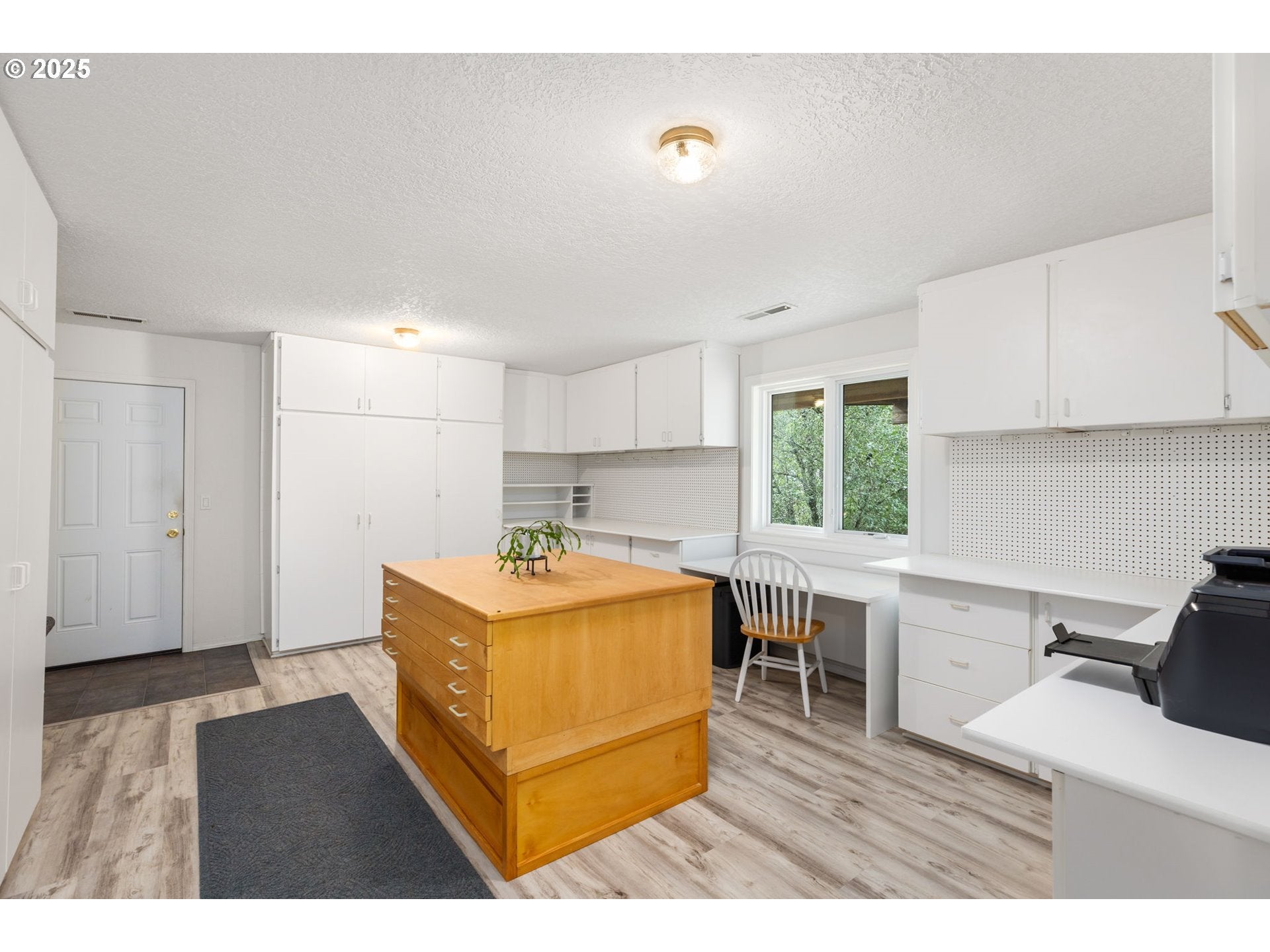 Happy Valley, Oregon, 97086, United States, 3 Bedrooms Bedrooms, ,4 BathroomsBathrooms,Residential,For Sale,1990937