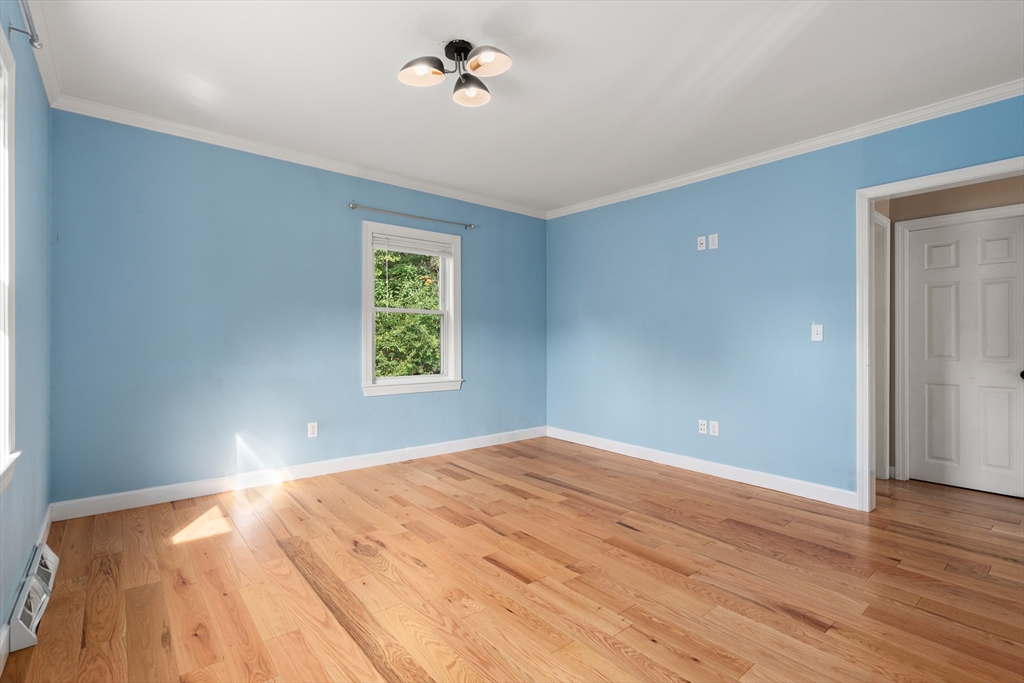Hudson, Massachusetts, 01749, United States, 3 Bedrooms Bedrooms, ,2 BathroomsBathrooms,Residential,For Sale,1947997