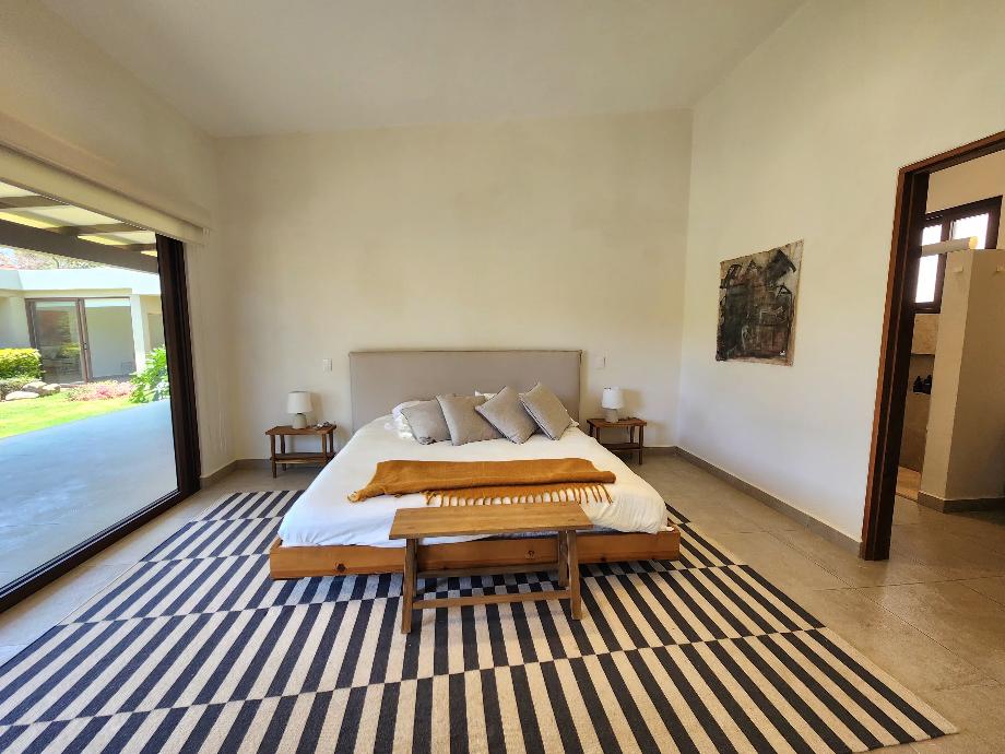 Valle de Bravo, Estado de México, 51200, Mexico, 4 Bedrooms Bedrooms, ,5 BathroomsBathrooms,Residential,For Sale,1917962
