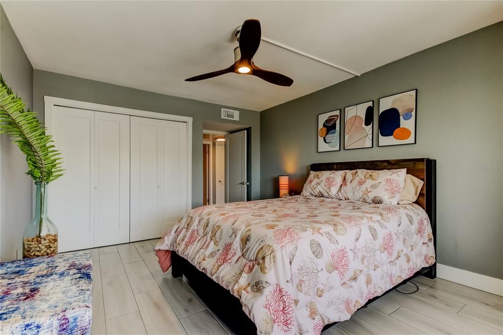 Clearwater Beach, Florida, 33767, United States, 2 Bedrooms Bedrooms, ,2 BathroomsBathrooms,Residential,For Sale,1849008