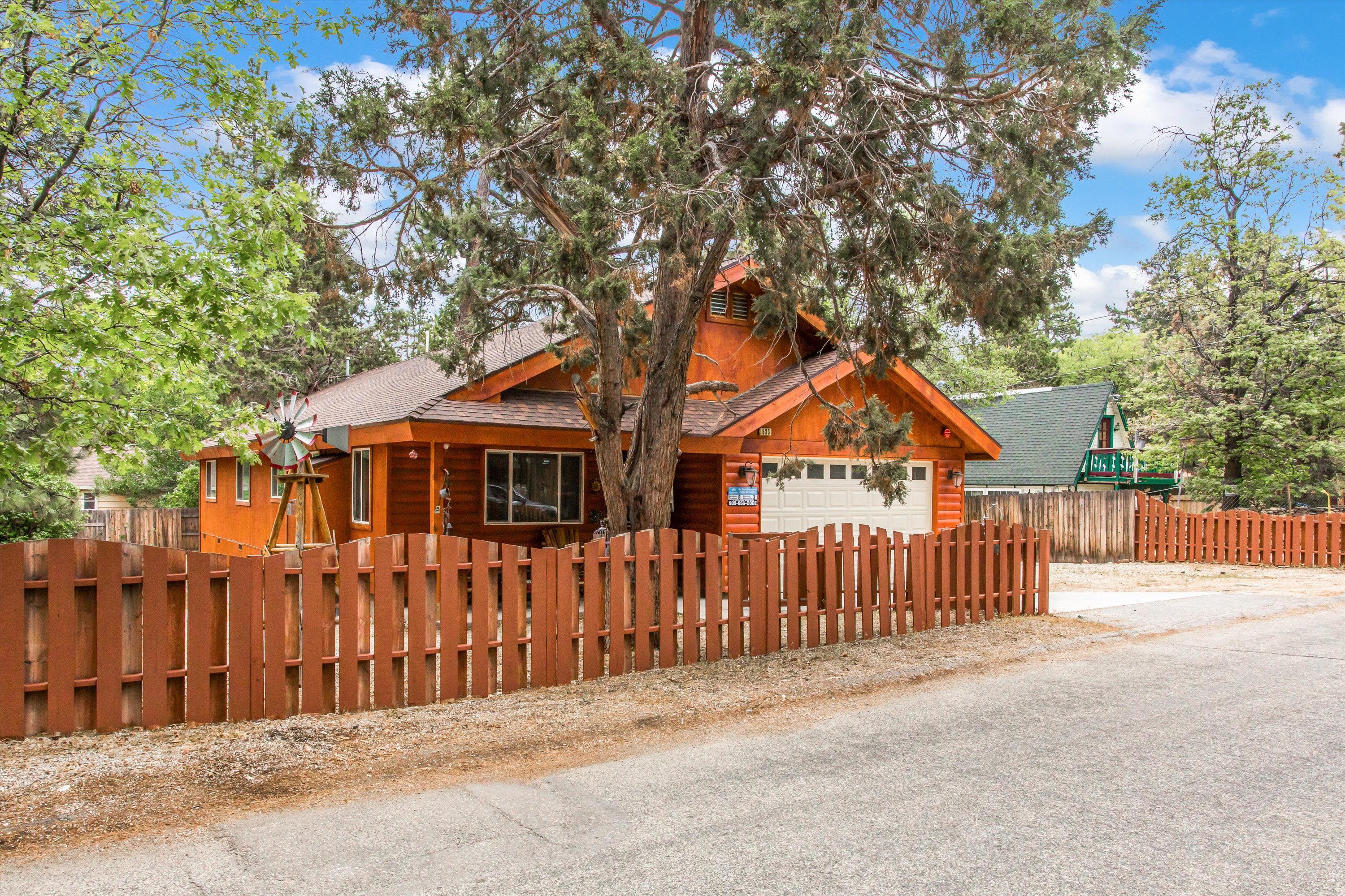 Sugarloaf, California, 92386, United States, 4 Bedrooms Bedrooms, ,2 BathroomsBathrooms,Residential,For Sale,1848559