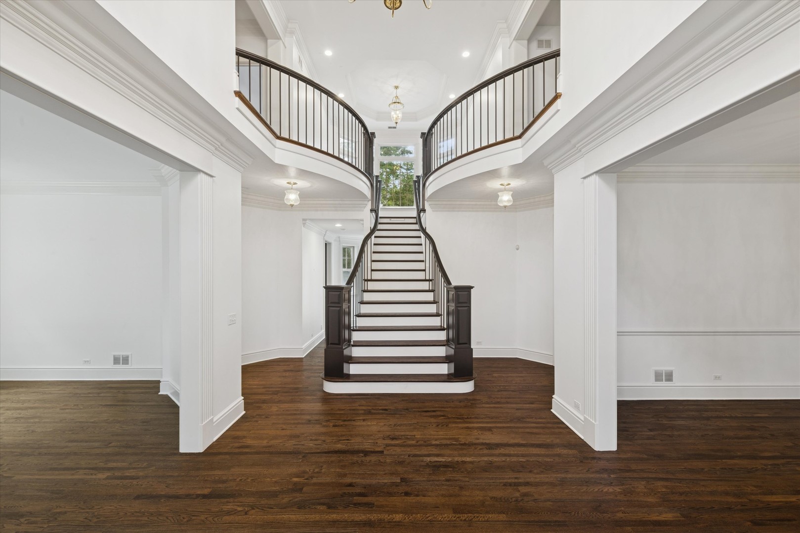 Hinsdale, Illinois, 60521, United States, 6 Bedrooms Bedrooms, ,8 BathroomsBathrooms,Residential,For Sale,1939484