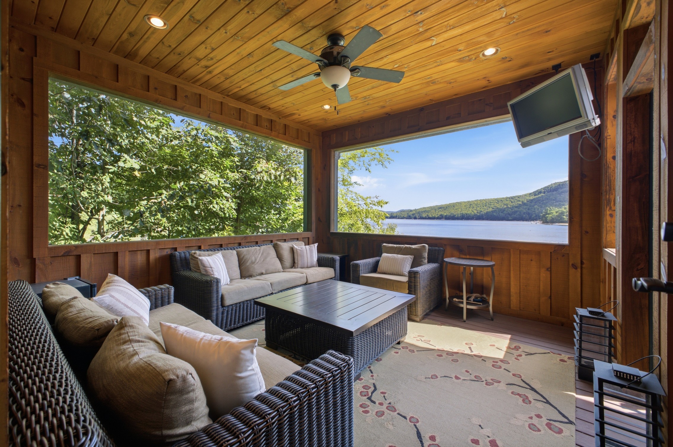  64 Pointe Drive, Schroon Lake, NY, 12870 - 物件實景