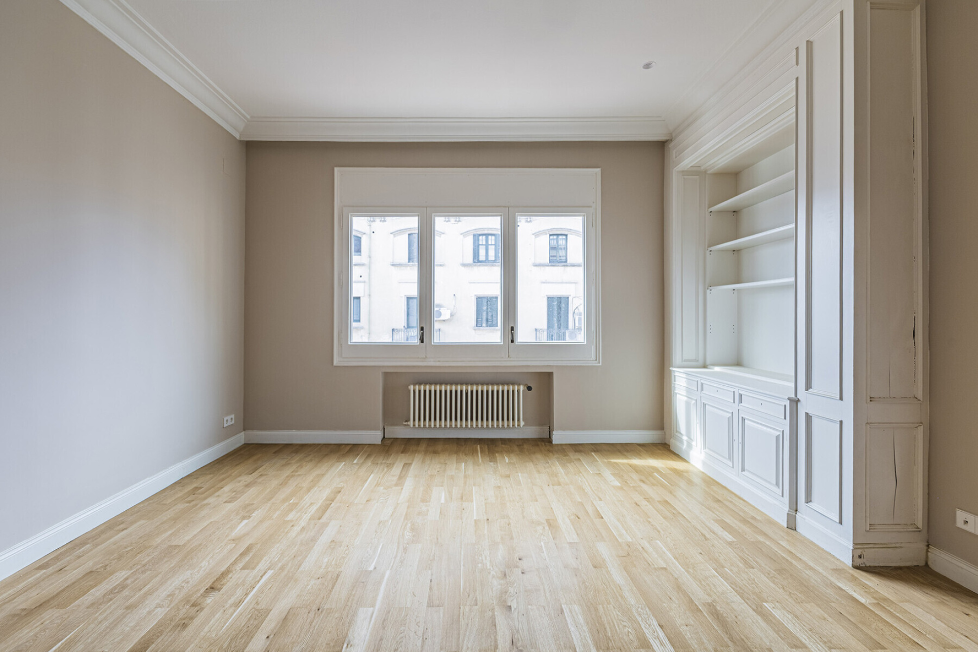  Renovated high-rise apartment in a stately building in Eixample. - 物件實景