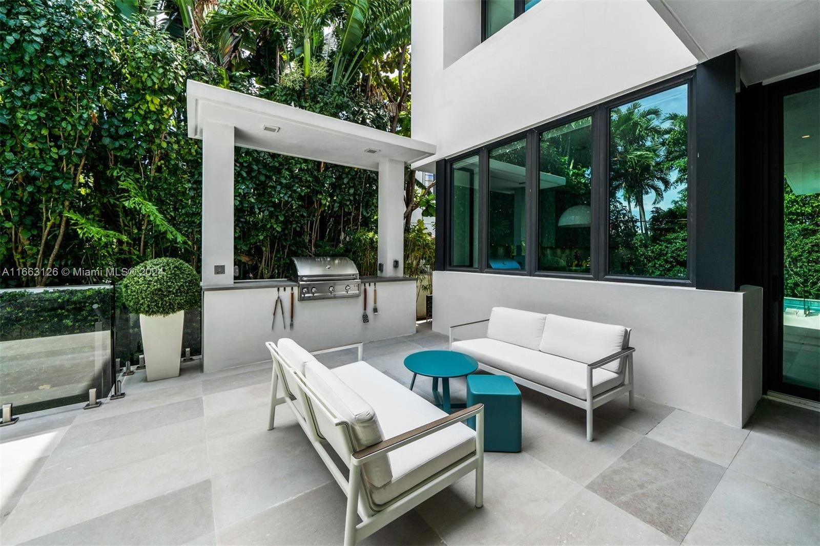 5327 N Bay Rd, Miami Beach, Florida, 33140, United States, 5 Bedrooms Bedrooms, ,7 BathroomsBathrooms,Residential,For Sale,5327 N Bay Rd,1616674