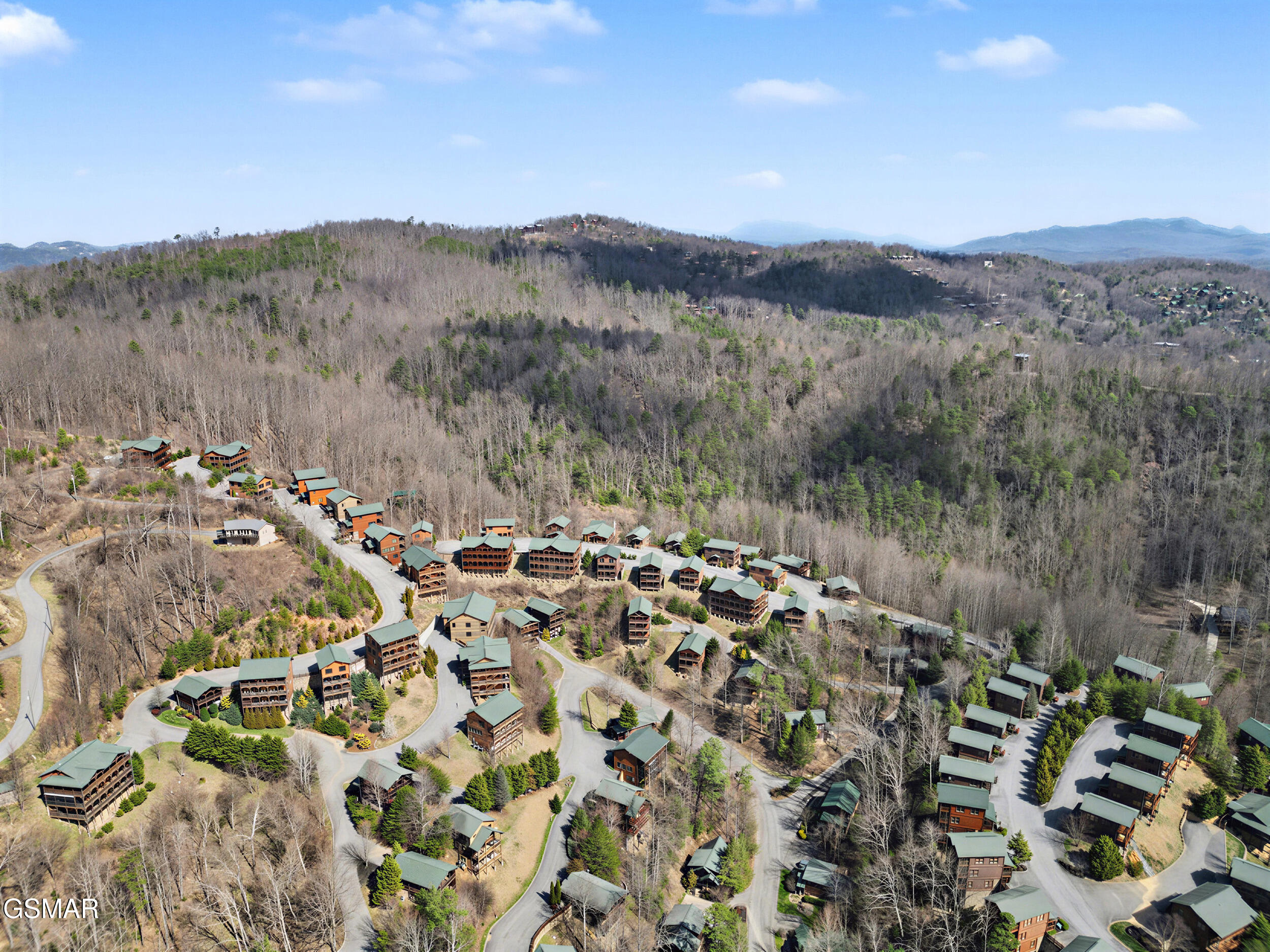 Gatlinburg, Tennessee, 37738, United States, 2 Bedrooms Bedrooms, ,3 BathroomsBathrooms,Residential,For Sale,2024380