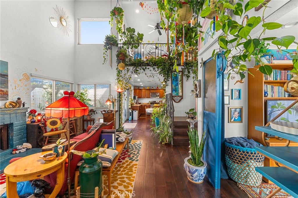 Redlands, California, 92374, United States, 3 Bedrooms Bedrooms, ,2 BathroomsBathrooms,Residential,For Sale,1980103