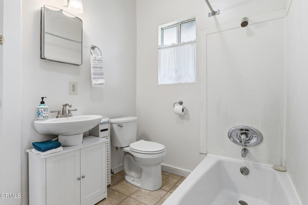 Santa Paula, California, 93060, United States, 3 Bedrooms Bedrooms, ,1 BathroomBathrooms,Residential,For Sale,2043015