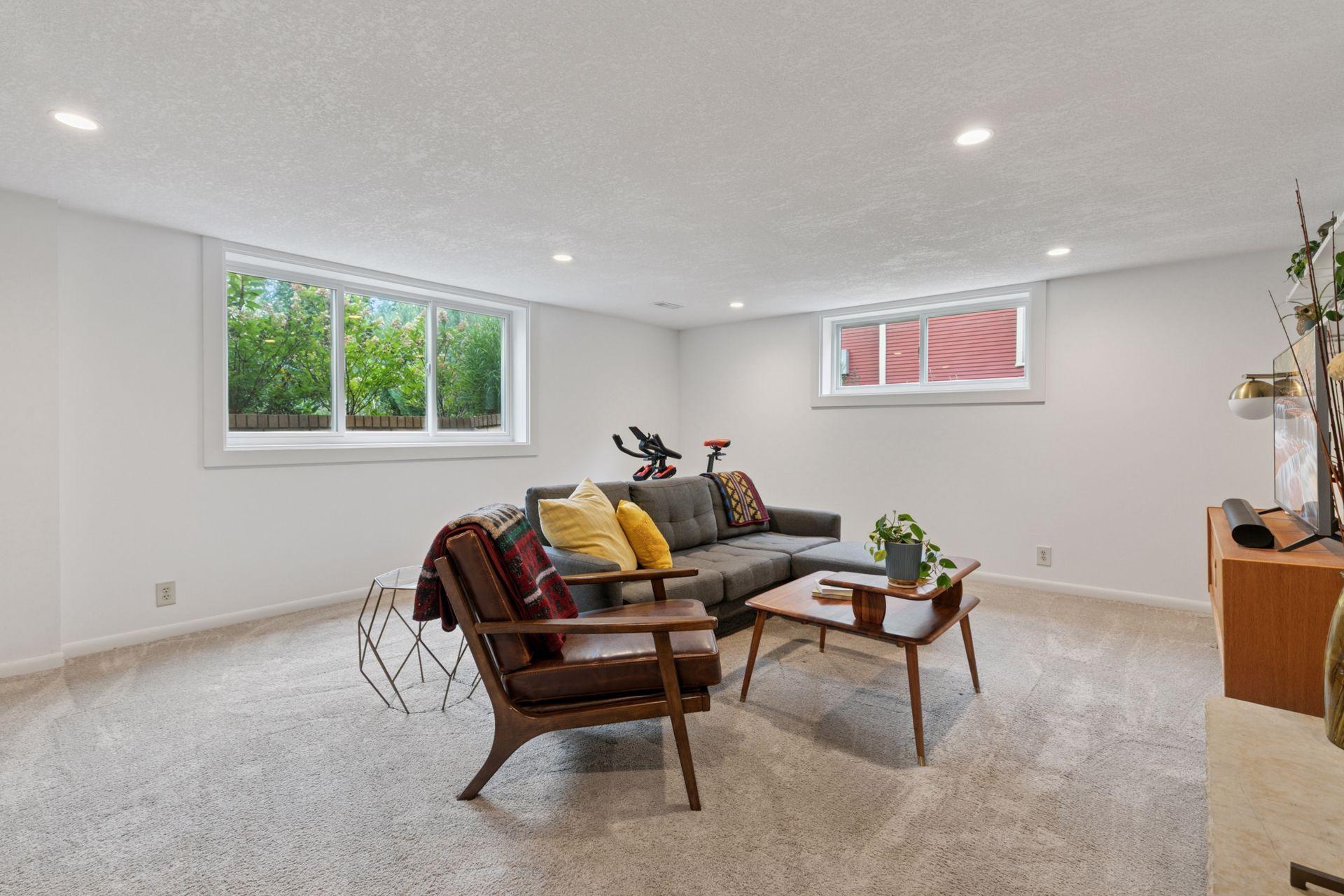 Saint Paul, Minnesota, 55108, United States, 3 Bedrooms Bedrooms, ,1 BathroomBathrooms,Residential,For Sale,1934212