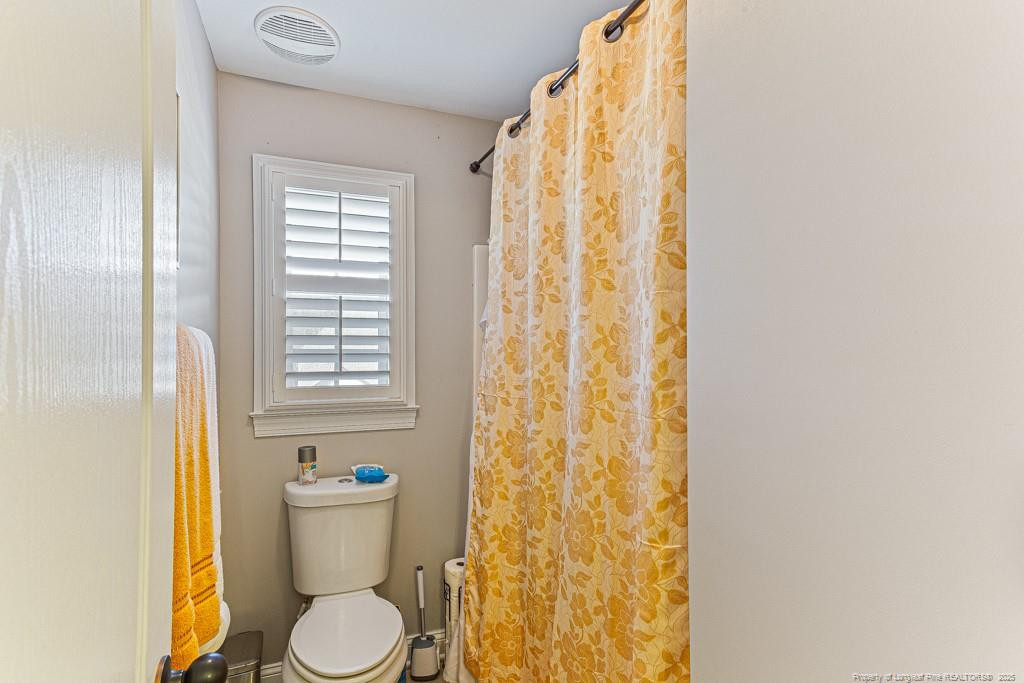 Fayetteville, North Carolina, 28312, United States, 5 Bedrooms Bedrooms, ,4 BathroomsBathrooms,Residential,For Sale,2001884