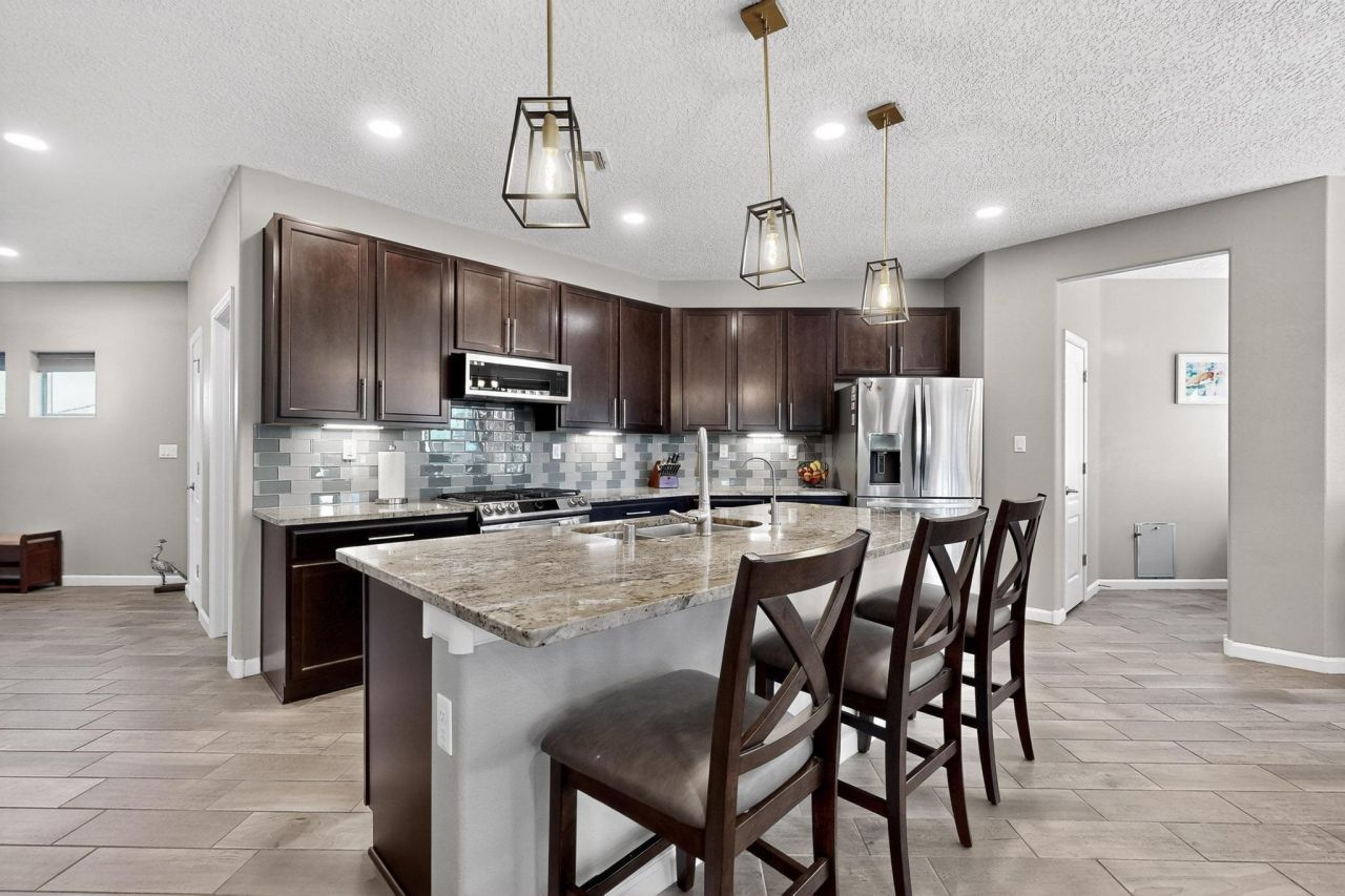 Rio Rancho, New Mexico, 87124, United States, 5 Bedrooms Bedrooms, ,3 BathroomsBathrooms,Residential,For Sale,1991836