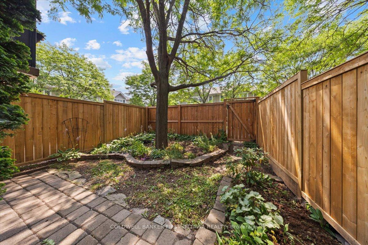 BEACON HILL NORTH - SOUTH AND AREA, Ontario, K1J 1J2, CA, 3 Bedrooms Bedrooms, ,Residential,For Sale,1903581