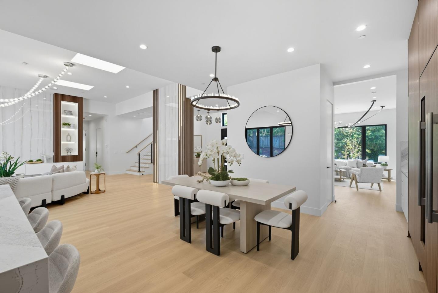 Menlo Park, California, 94025, United States, 6 Bedrooms Bedrooms, ,7 BathroomsBathrooms,Residential,For Sale,1947482