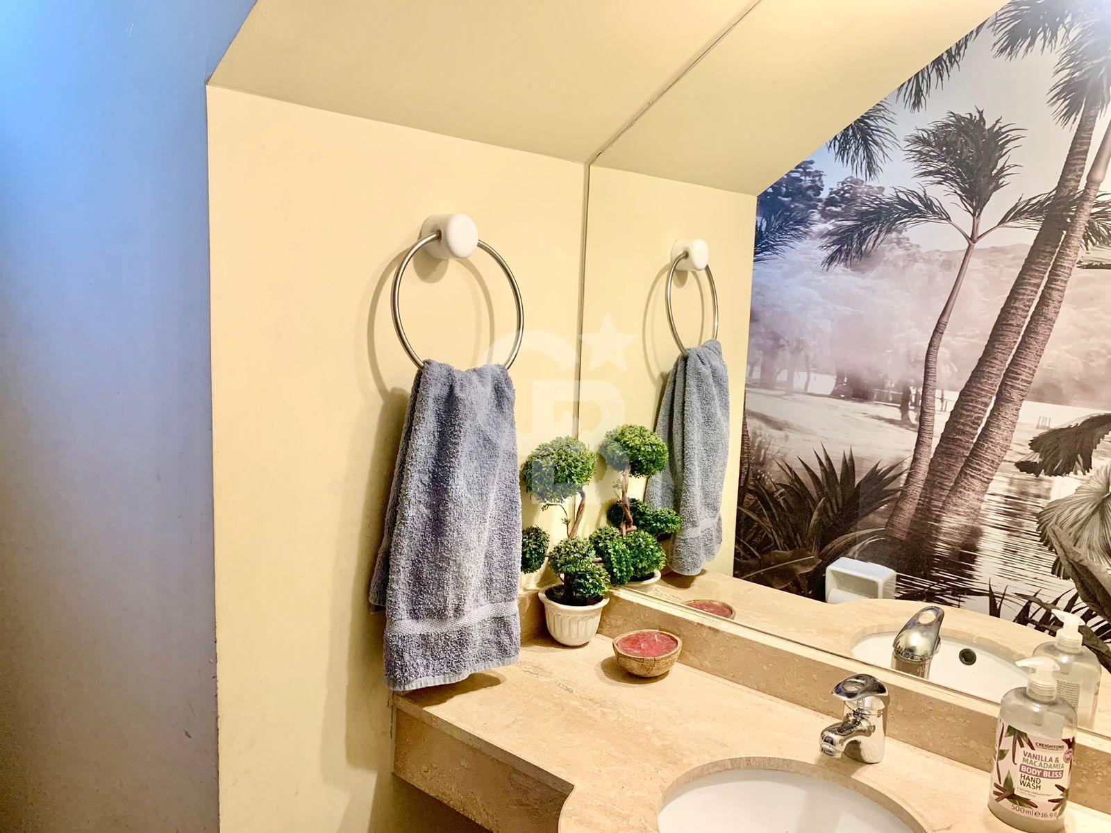 Lo Barnechea, Chile, 5 Bedrooms Bedrooms, ,4 BathroomsBathrooms,Residential,For Sale,1992100