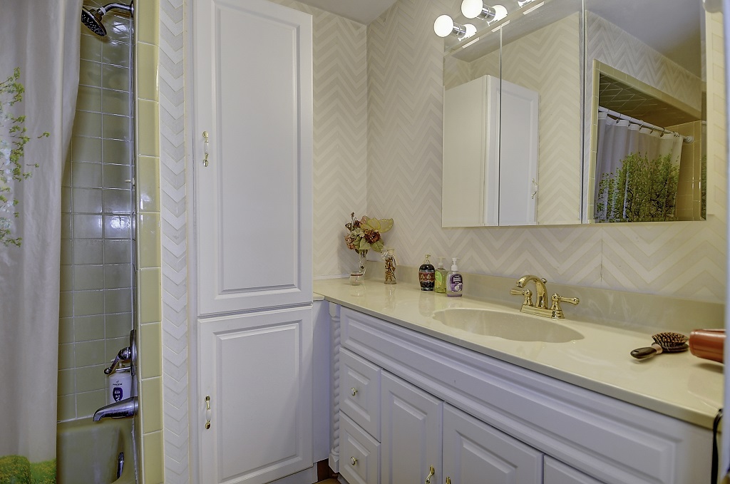 Norfolk, Virginia, 23502, United States, 4 Bedrooms Bedrooms, ,4 BathroomsBathrooms,Residential,For Sale,1974542