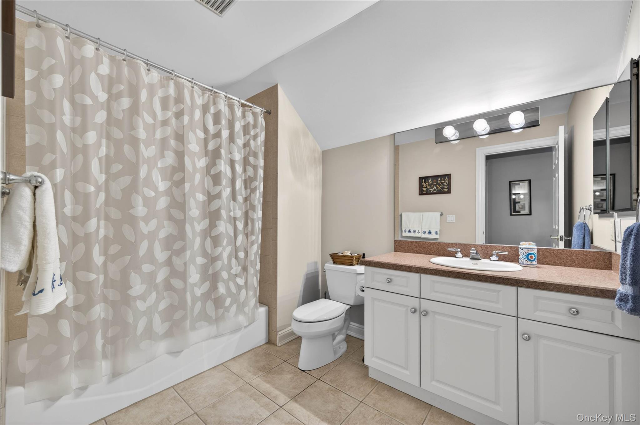  62 Pembroke Drive, Glen Cove, NY, 11542 - 物件實景