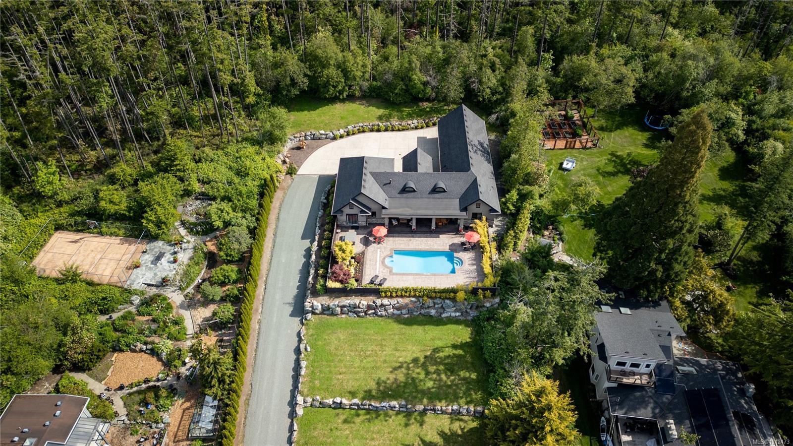 NORTH SAANICH, British Columbia, V8L 5M1, CA, 3 Bedrooms Bedrooms, ,Residential,For Sale,1948339