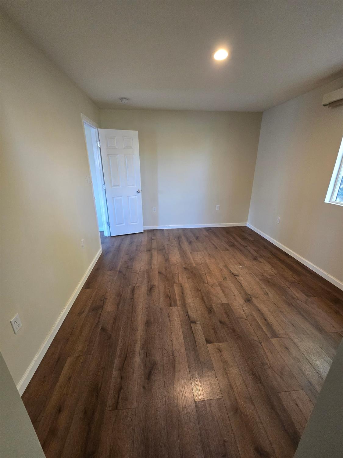 Sacramento, California, 95820, United States, 3 Bedrooms Bedrooms, ,2 BathroomsBathrooms,Residential,For Sale,1993512