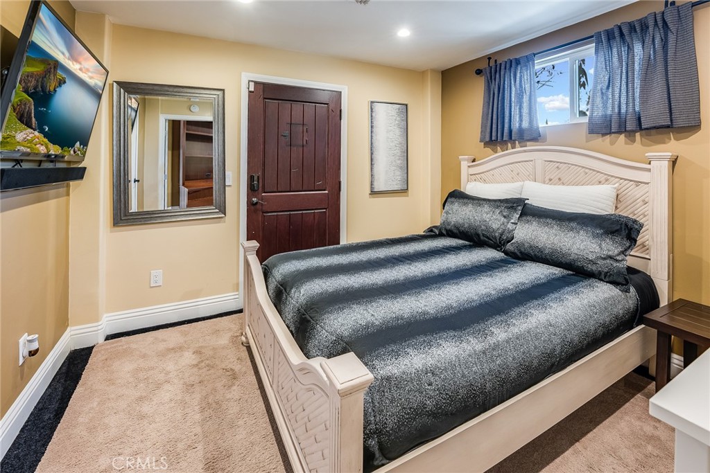 Woodland Hills, California, 91367, United States, 5 Bedrooms Bedrooms, ,6 BathroomsBathrooms,Residential,For Sale,1973826