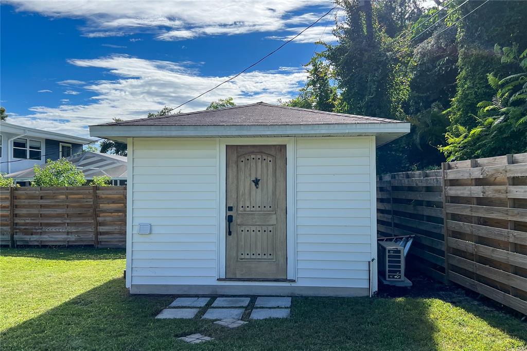 Sarasota, Florida, 34243, United States, 3 Bedrooms Bedrooms, ,3 BathroomsBathrooms,Residential,For Sale,1796778