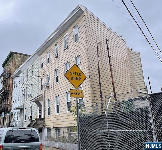 Newark, New Jersey, 07105, United States, 7 Bedrooms Bedrooms, ,4 BathroomsBathrooms,Residential,For Sale,1984618