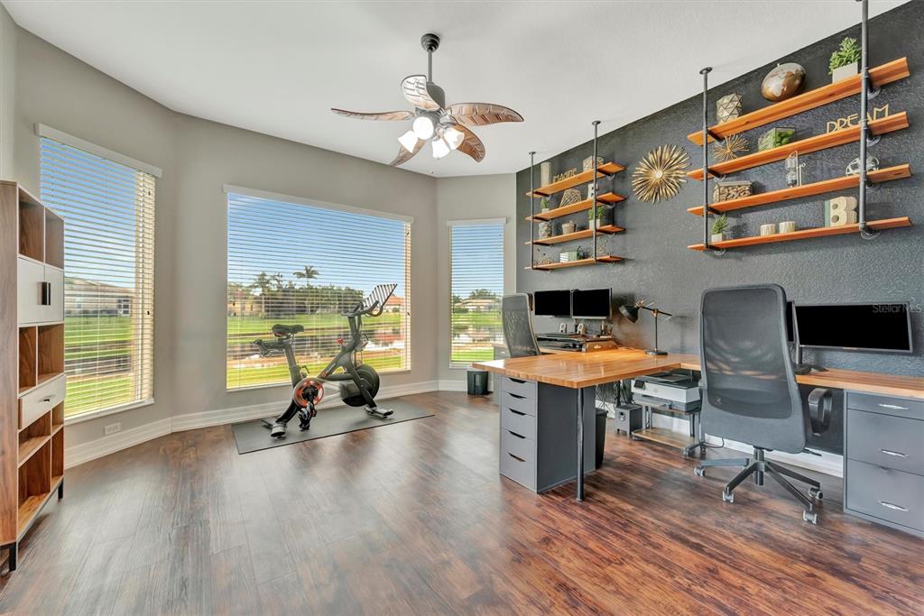 Bradenton, Florida, 34212, United States, 3 Bedrooms Bedrooms, ,4 BathroomsBathrooms,Residential,For Sale,1910869