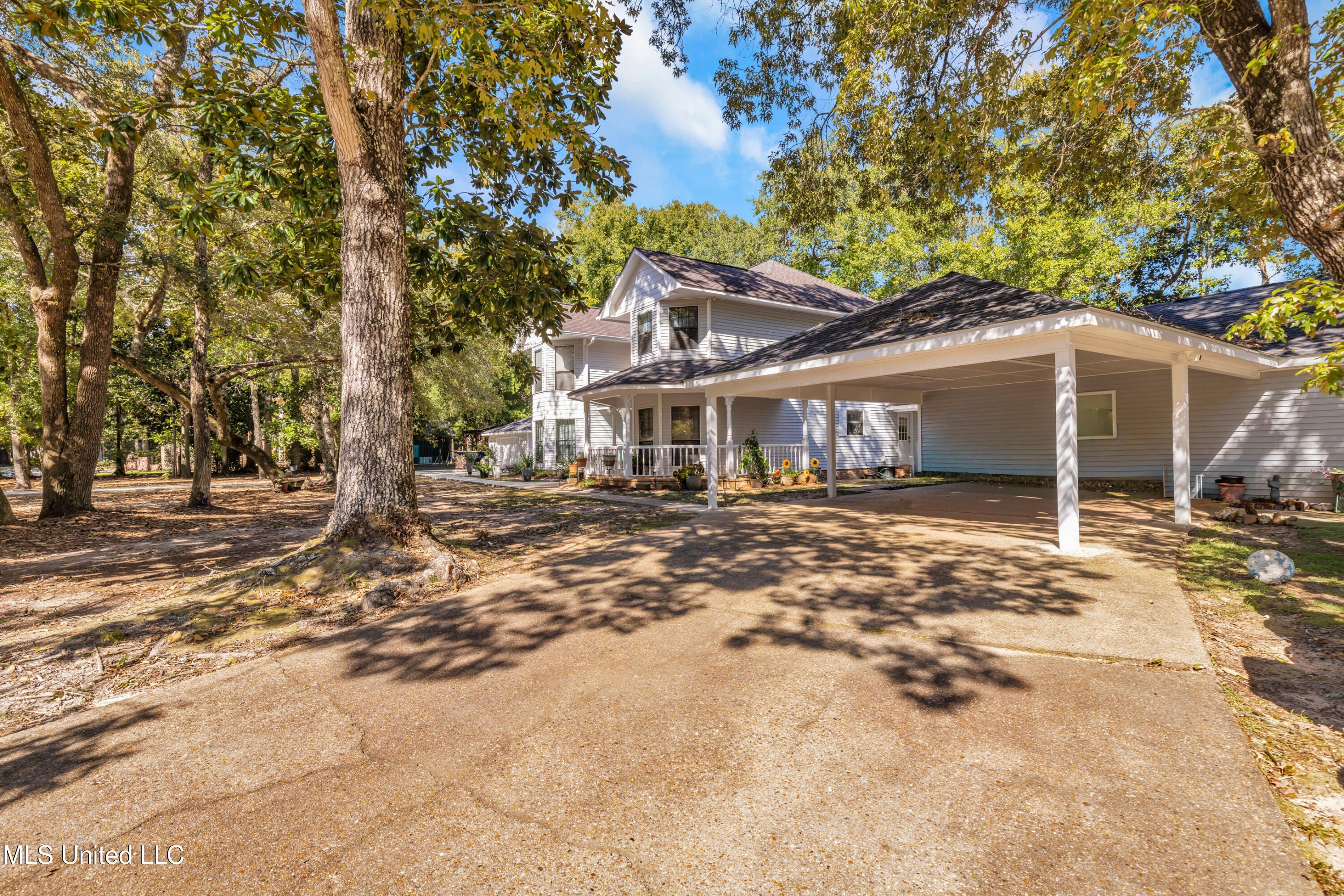 Gautier, Mississippi, 39553, United States, 4 Bedrooms Bedrooms, ,4 BathroomsBathrooms,Residential,For Sale,1989936
