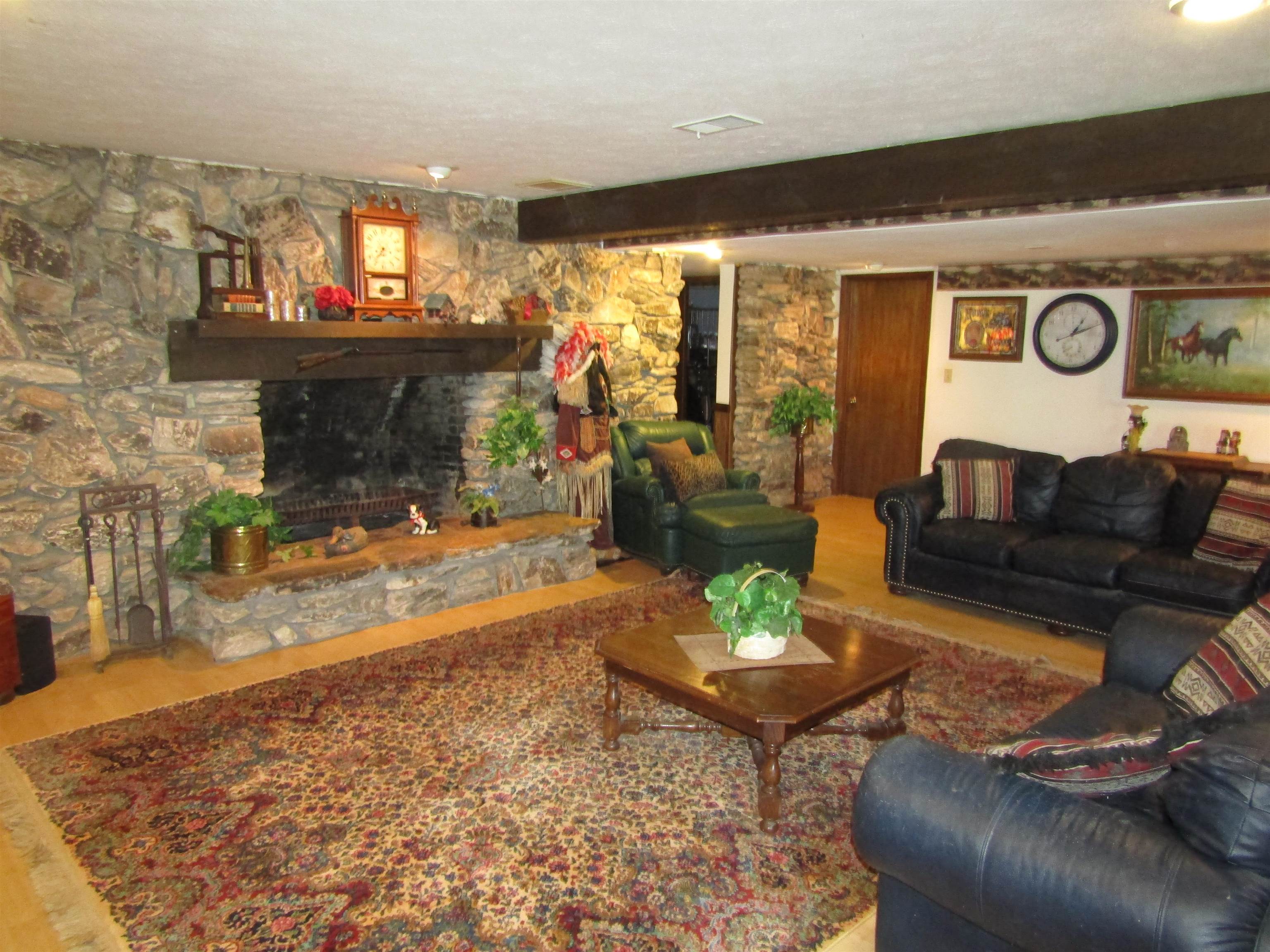 Beloit, Wisconsin, 53511, United States, 6 Bedrooms Bedrooms, ,5 BathroomsBathrooms,Residential,For Sale,1923330