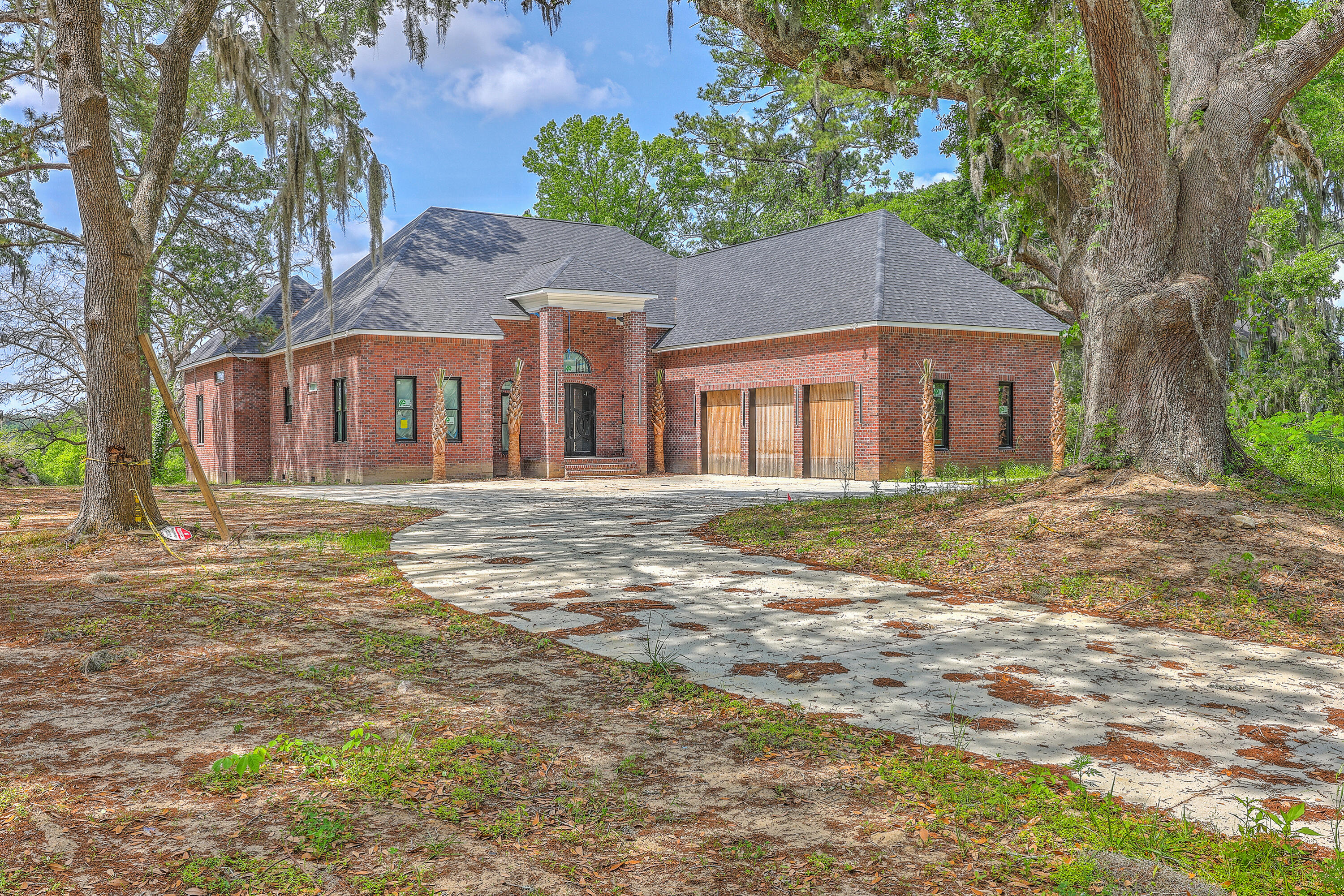 Summerville, South Carolina, 29485, United States, 5 Bedrooms Bedrooms, ,6 BathroomsBathrooms,Residential,For Sale,1977326