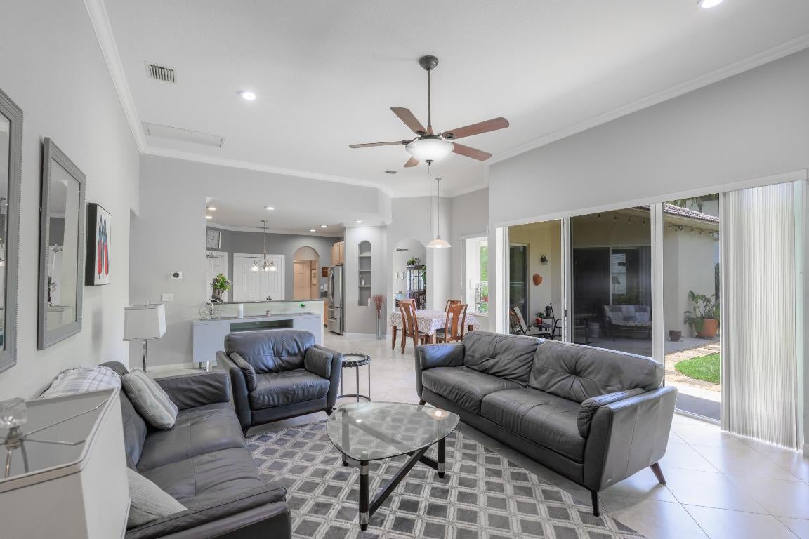 West Palm Beach, Florida, 33411, United States, 5 Bedrooms Bedrooms, ,3 BathroomsBathrooms,Residential,For Sale,1984216