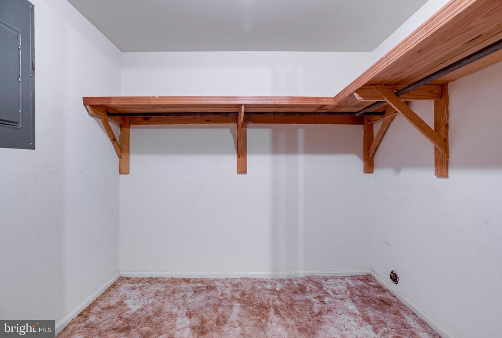 Warrenton, Virginia, 20187, United States, 3 Bedrooms Bedrooms, ,3 BathroomsBathrooms,Residential,For Sale,2049291