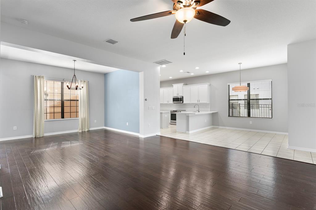 Lutz, Florida, 33558, United States, 4 Bedrooms Bedrooms, ,4 BathroomsBathrooms,Residential,For Sale,1817668