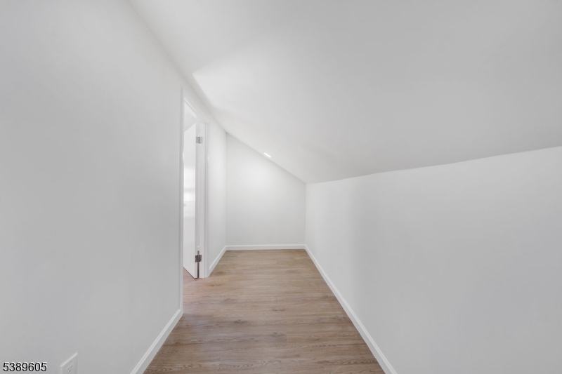 Union Twp., New Jersey, 07083, United States, 4 Bedrooms Bedrooms, ,1 BathroomBathrooms,Residential,For Sale,1989431