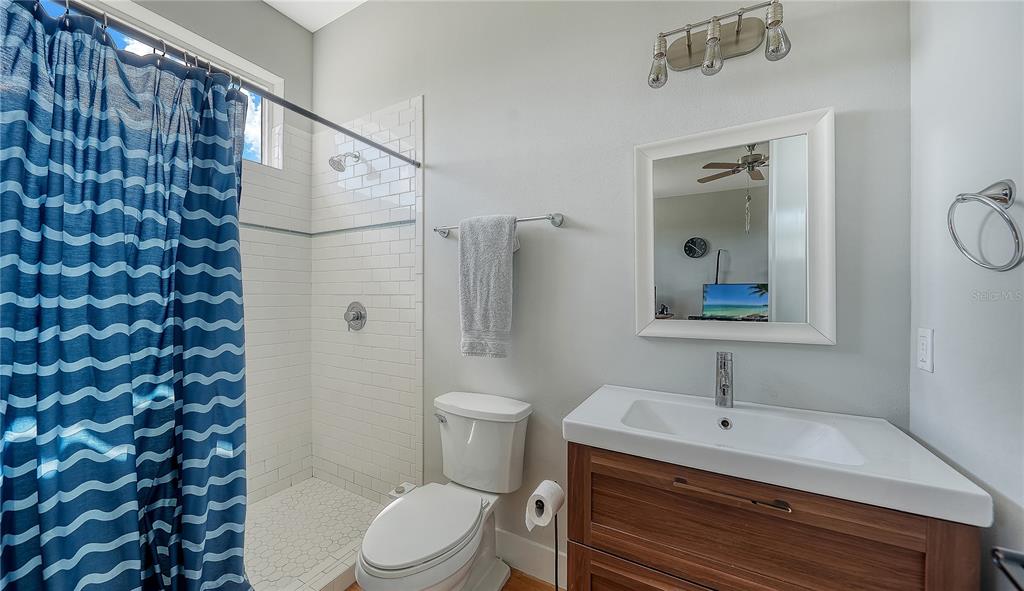 Sarasota, Florida, 34240, United States, 4 Bedrooms Bedrooms, ,4 BathroomsBathrooms,Residential,For Sale,1987822