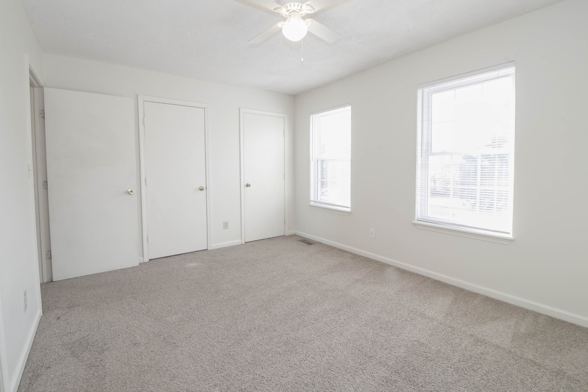 Clarksville, Tennessee, 37042, United States, ,Residential,For Sale,1943496